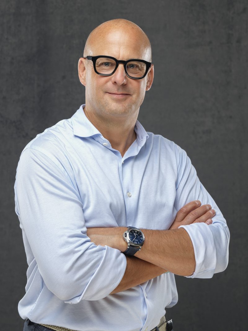 Oliver Baer
